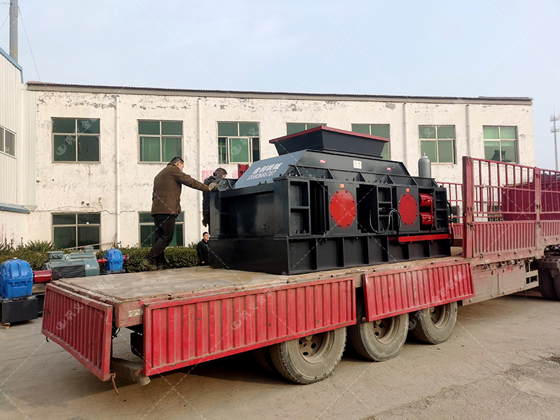 建筑用砂配置的液壓對(duì)輥制砂機(jī)多少錢一臺(tái)？