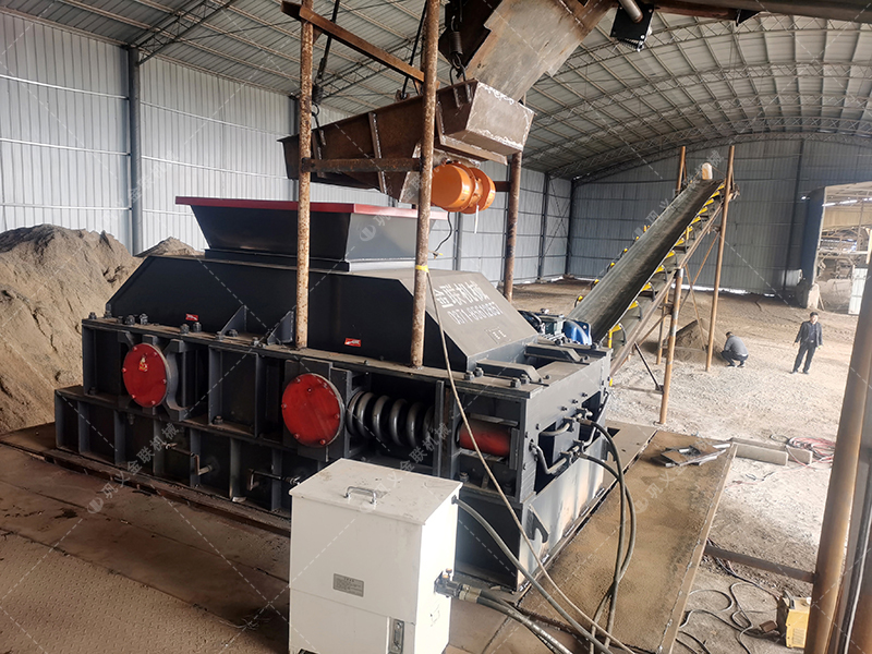 鵝卵石對輥破碎機介紹，為什么選擇金聯(lián)機械？