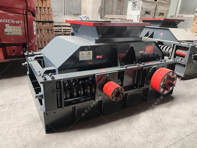 2pgc600*900雙齒輥破碎機發(fā)往安徽淮南_破碎煤矸石