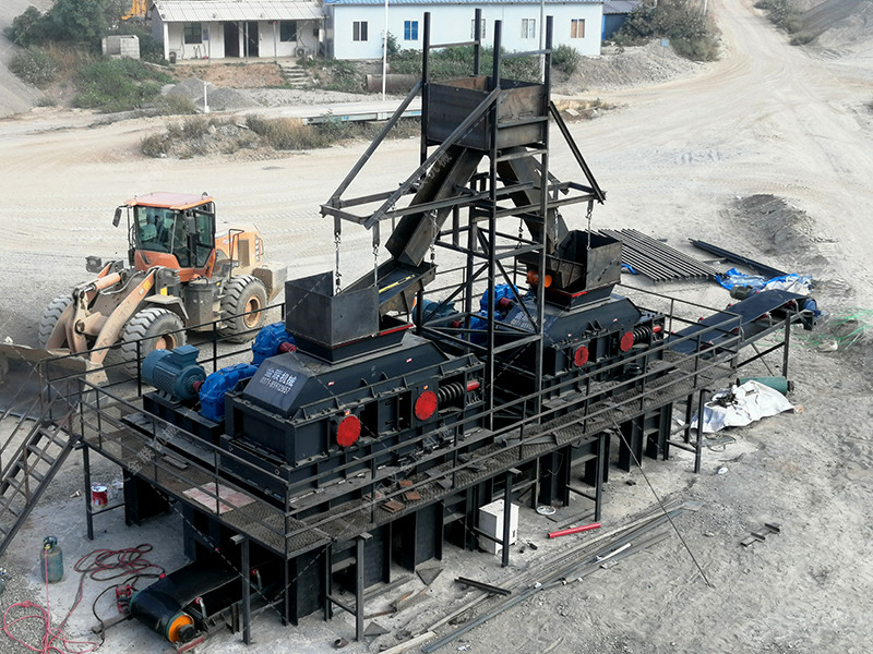 時(shí)產(chǎn)100噸瓜米石對(duì)輥制砂機(jī)有哪些型號(hào)？?jī)r(jià)格多少？