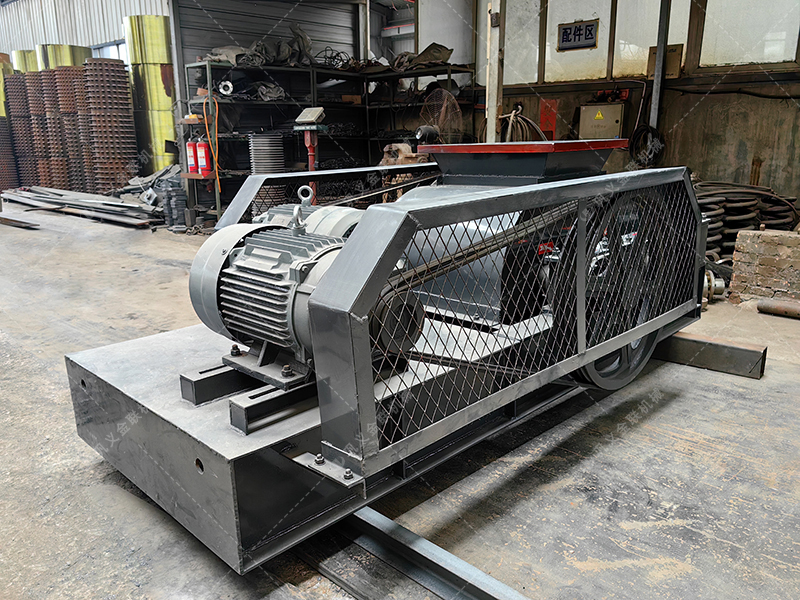 瀝青混合料性能不達(dá)標(biāo)？雙齒輥破碎機(jī)助你提升路面質(zhì)量