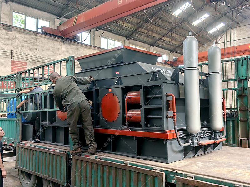 礦用液壓對(duì)輥制砂機(jī)如何實(shí)現(xiàn)砂石細(xì)碎與高產(chǎn)雙提升？