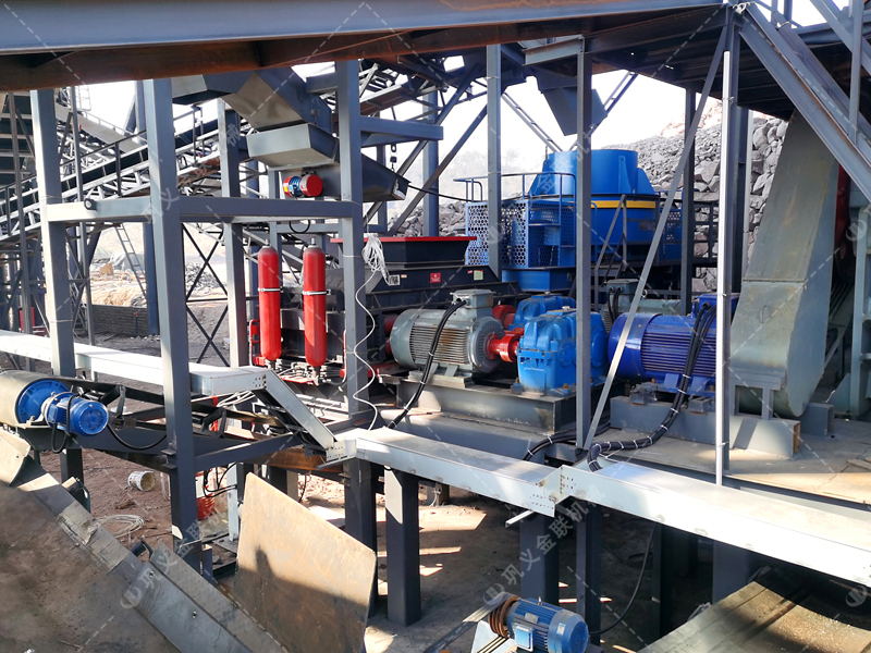 傳統(tǒng)制砂痛點頻出，液壓對輥制砂機提供怎樣的“一站式”解決方案？